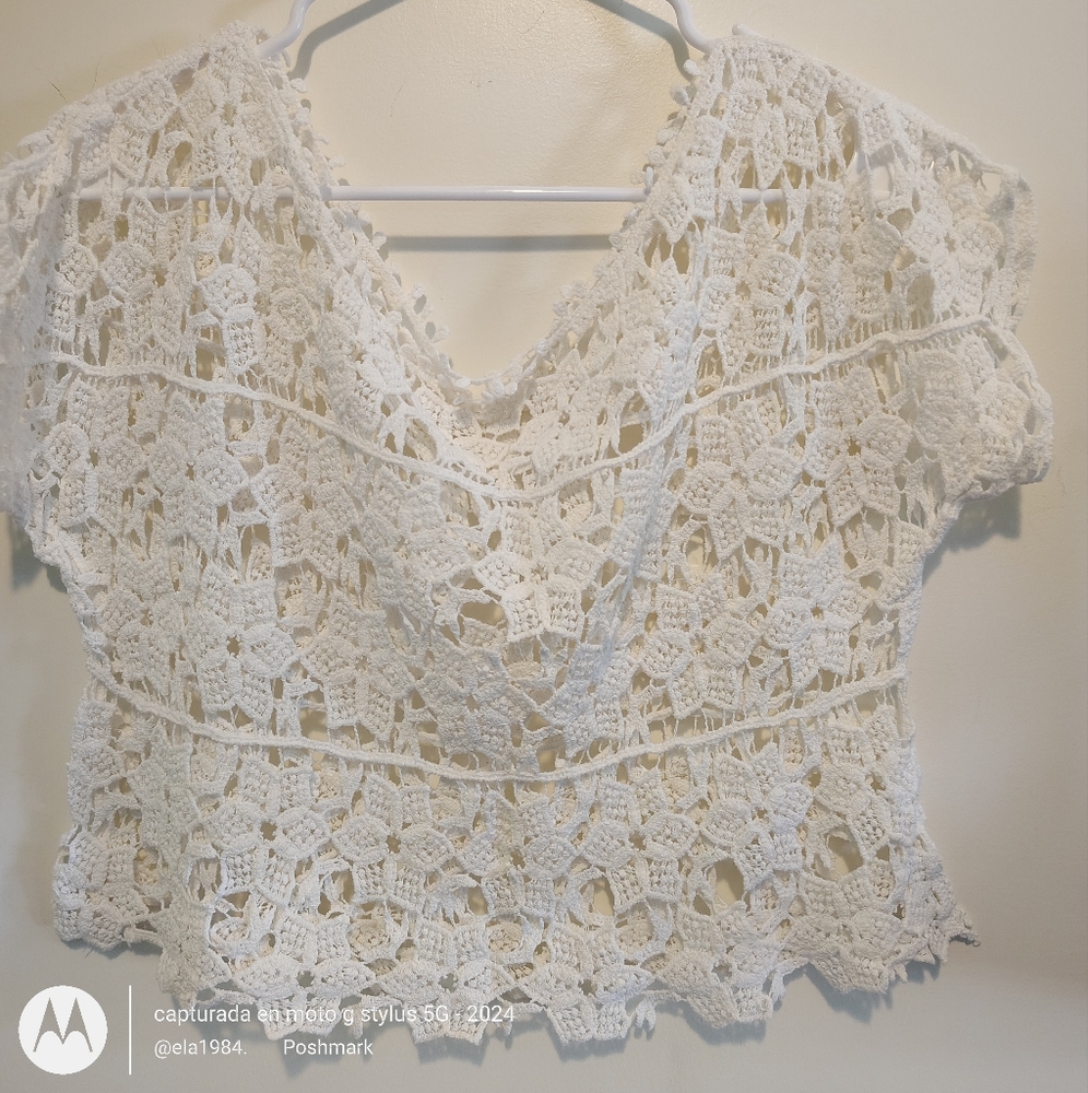 Cream Ruffled Cap Sleeve Cropped Blouse